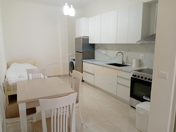 Tirane, jepet me qera apartament duplex Dublex Kati 1, 75 m² 600 € (Selvia), OPP50967