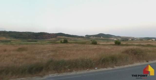 Durres, shes truall ne bregdet 11.000 m² 160 Euro/m2 (Gjiri Lalezit)