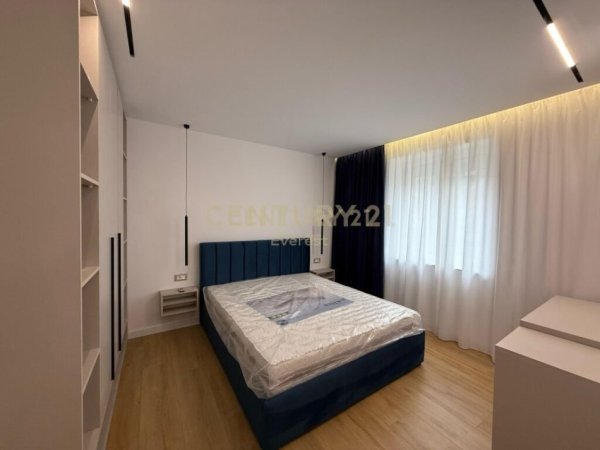 Tirane, jepet me qera apartament 1+1 Kati 1, 80 m² 500 € (harry fultz)