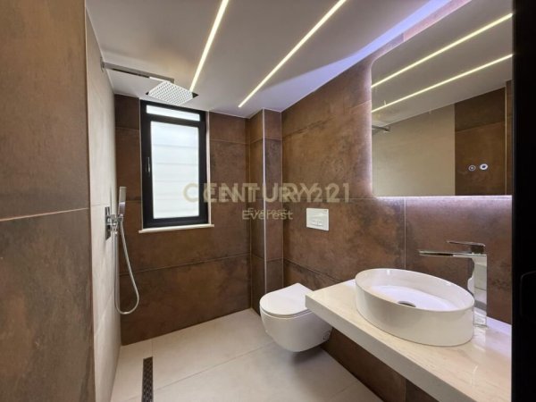 Tirane, jepet me qera apartament 1+1 Kati 1, 80 m² 500 € (harry fultz)