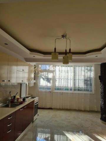 Shqiperi, jepet me qera apartament 2+1 Kati 1, 90 m² 400 € (Qytet Studenti)