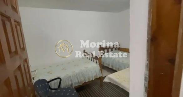 Tirane, jepet me qera shtepi 2+1 Kati 1, 65 m² 330 € (Selvia)