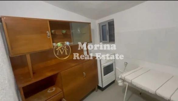 Tirane, jepet me qera shtepi 2+1 Kati 1, 65 m² 330 € (Selvia)