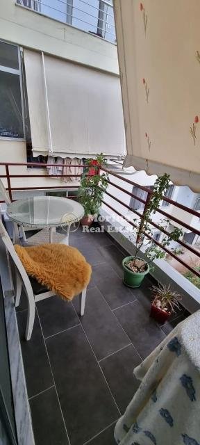 Tirane, jepet me qera apartament 1+1+Ballkon Kati 3, 75 m² 350 € (Fresku)
