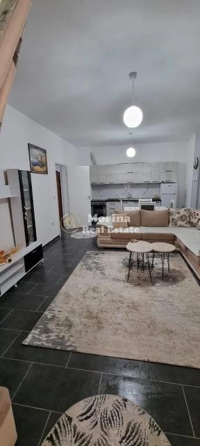 Tirane, jepet me qera apartament 1+1+Ballkon Kati 3, 75 m² 350 € (Fresku)