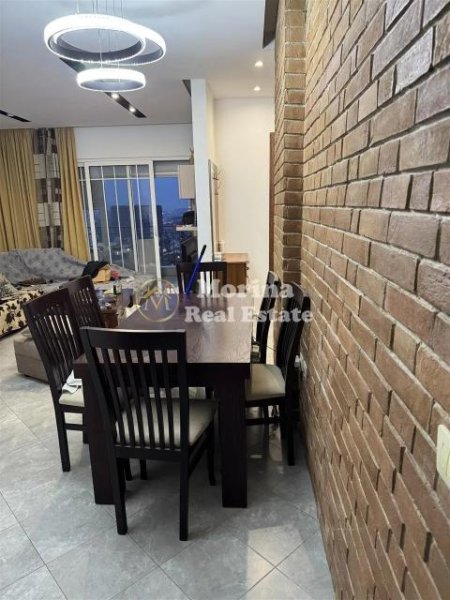 Tirane, jepet me qera apartament 2+1 Kati 9, 90 m² 550 € (Ish Fusha Aviacionit)