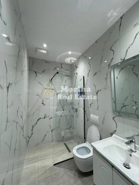 Tirane, jepet me qera apartament 1+1 Kati 1, 66 m² 400 € (Rruga 5 Maji)