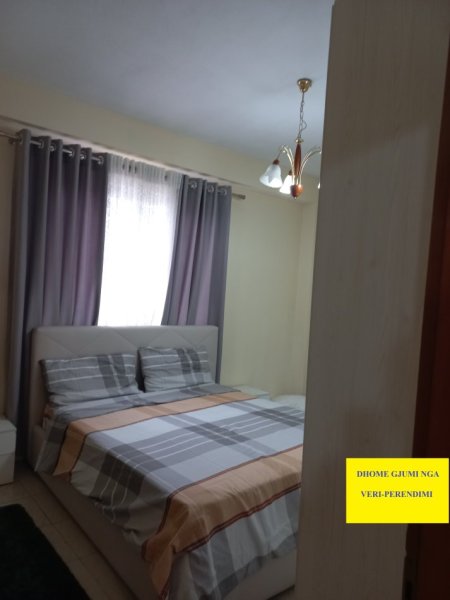 Tirane,Me Qera,për herë të parë, Apartament bollshëm, cilësor,mobilje e paisje të reja,tip 3+1,me 2-ballkon,kat 5,pallat 7-kate,sip.140m²,Qera 600€/muaj, në rr.Bardhyl, brenda unazës,50m rr.Dibrës/ kryqëzim Farmaci nr.10 / QSUT, ngjitur Njësin Administrative nr.4, në unazë, 5min këmb qendra Tiranës.