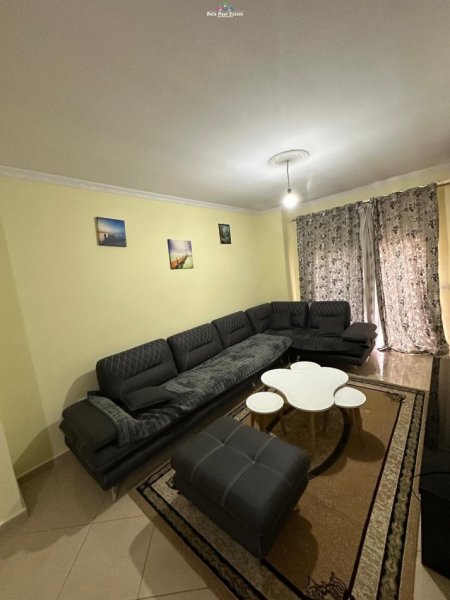 Tirane, jepet me qera apartament 2+1 Kati 2, 94 m² 450 € (yzberisht)