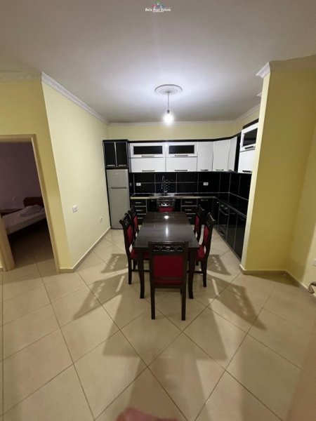 Tirane, jepet me qera apartament 2+1 Kati 2, 94 m² 450 € (yzberisht)