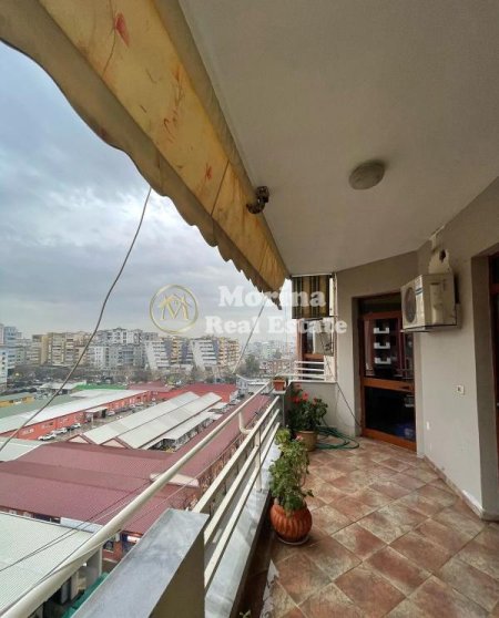 Tirane, jepet me qera apartament 1+1+Ballkon Kati 8, 85 m² 650 € (21 Dhjetori)