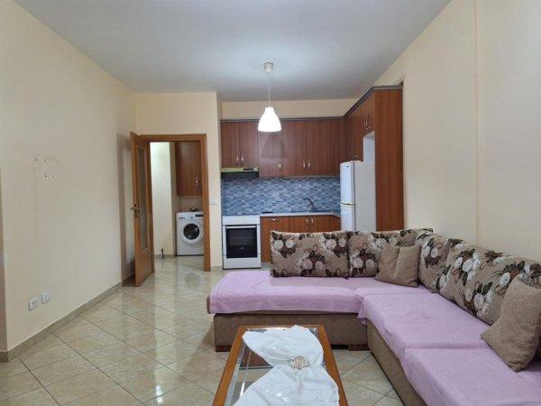 Tirane, jepet me qera apartament 1+1+Ballkon Kati 5, 67 m² 450 € (DON BOSKO)