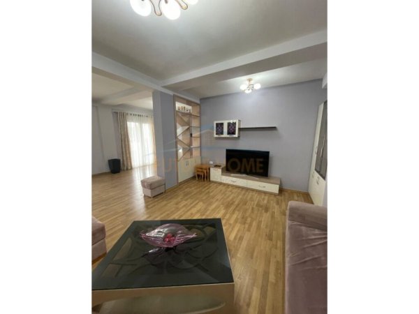 Tirane, jepet me qera Vile 3 Katshe , 250 m² 1.350 € (Jordan Misja)