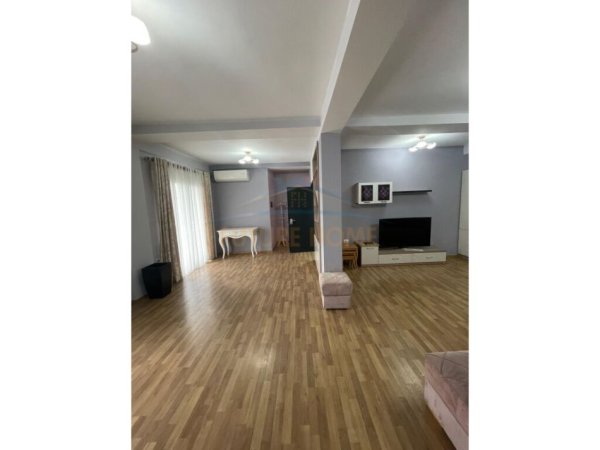 Tirane, jepet me qera Vile 3 Katshe , 250 m² 1.350 € (Jordan Misja)