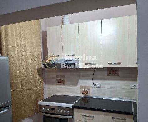 Tirane, jepet me qera apartament 1+1+Ballkon Kati 1, 60 m² 400 € (Rruga e Dibres-Medreseja)