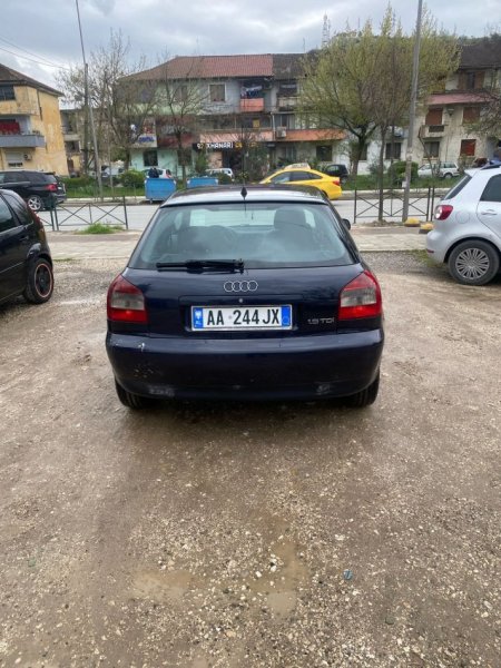 Tirane, shes Audi A3 Nafte, e zeze manuale Kondicioner 1.100 €