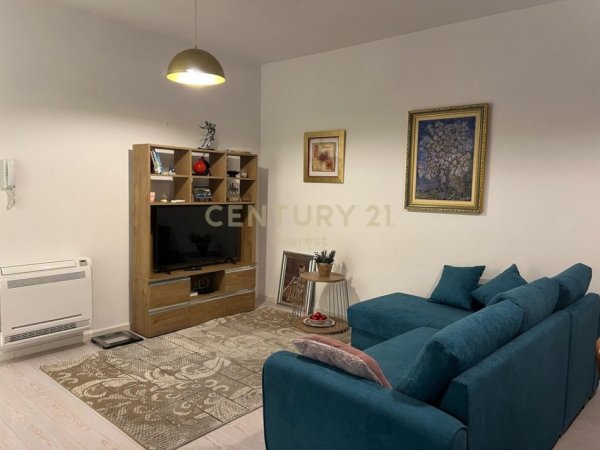 Tirane, jap me qera apartament 1+1 , 71 m² 450 € (Selite)