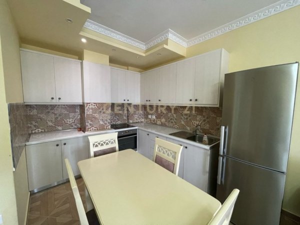 Tirane, jepet me qera apartament 1+1 Kati 6, 74 m² 500 € (Vilat Gjermane Tirane)
