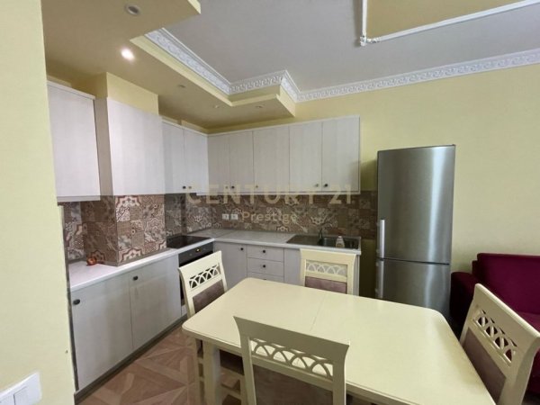 Tirane, jepet me qera apartament 1+1 Kati 6, 74 m² 500 € (Vilat Gjermane Tirane)