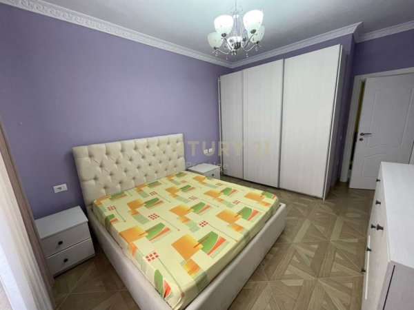 Tirane, jepet me qera apartament 1+1 Kati 6, 74 m² 500 € (Vilat Gjermane Tirane)