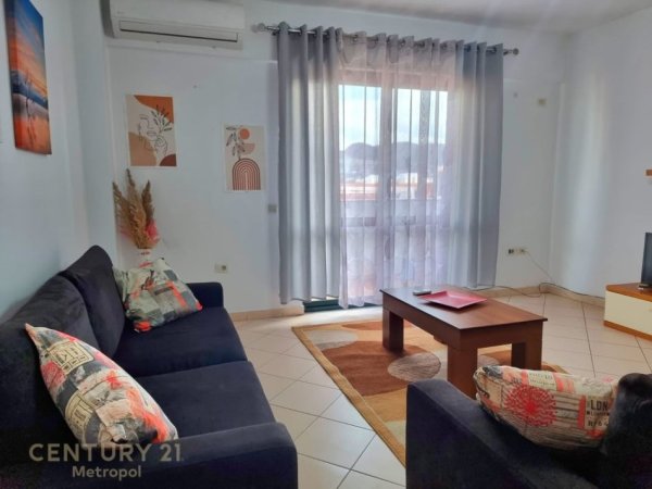 Tirane, jepet me qera apartament 2+1 Kati 6, 550 €/muaj (Rruga Kavajës)