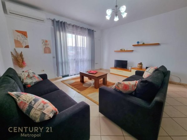 Tirane, jepet me qera apartament 2+1 Kati 6, 550 €/muaj (Rruga Kavajës)