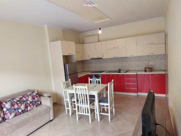 Tirane, jap me qera apartament 1+1+Ballkon Kati 7, 70 m² 380 € (ASTIR)