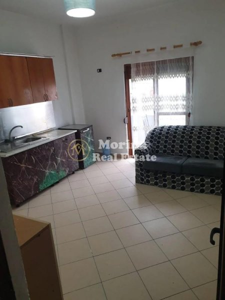 Tirane, jepet me qera shtepi 1+1 Kati 2, 70 m² 250 € (Don Bosko)