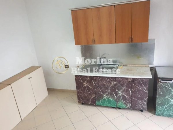 Tirane, jepet me qera shtepi 1+1 Kati 2, 70 m² 250 € (Don Bosko)