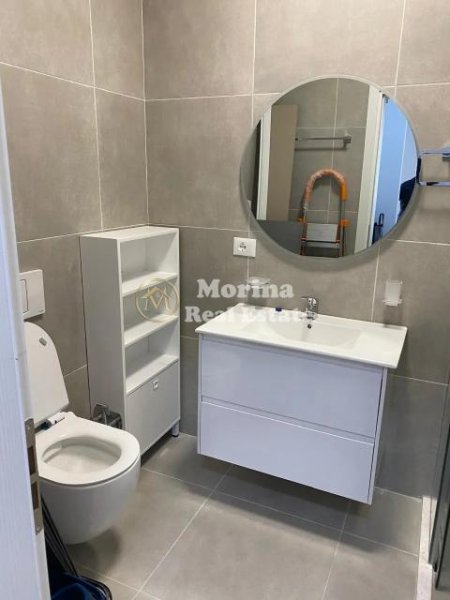 Tirane, jepet me qera apartament 2+1+Ballkon Kati 7, 117 m² 1.000 € (Ali Demi)