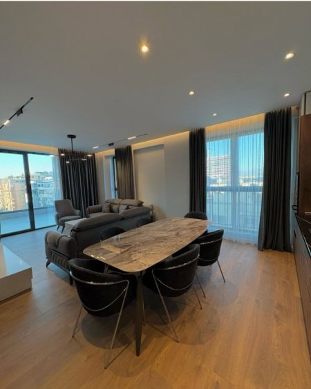 Tirane, jepet me qera apartament 3+1+Ballkon Kati 5, 125 m² 1.600 € (Parku Olimpik)