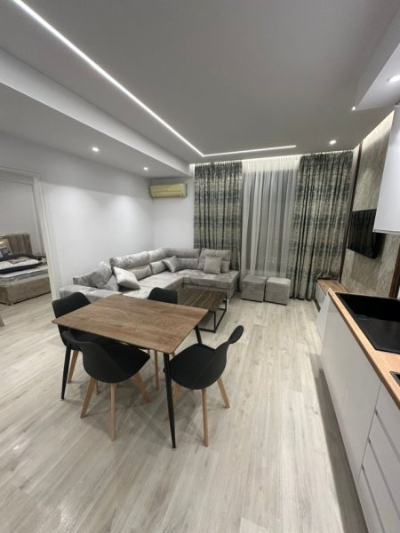 Tirane, jepet me qera apartament 1+1 Kati 1, 60 m² 650 € (Zogu i Zi)