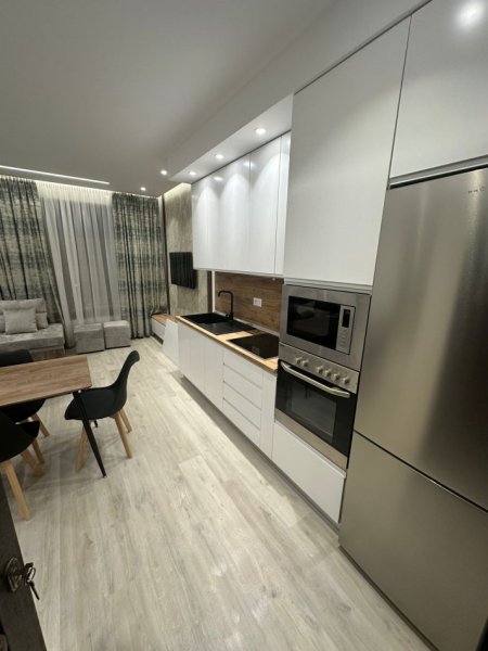 Tirane, jepet me qera apartament 1+1 Kati 1, 60 m² 650 € (Zogu i Zi)