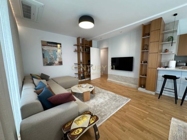 Tirane, jap me qera apartament 2+1+2+POST PARKIMI , 140 m² 2.300 € (Lake View, Rruga e Kosovareve)