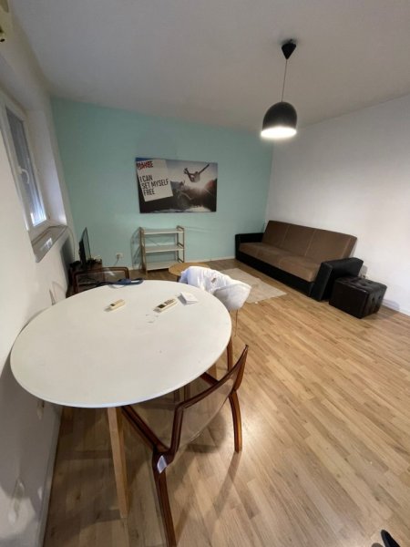 Tirane, jepet me qera apartament 1+1+Ballkon Kati 1, 60 m² 540 € (Rruga Elbasanit)