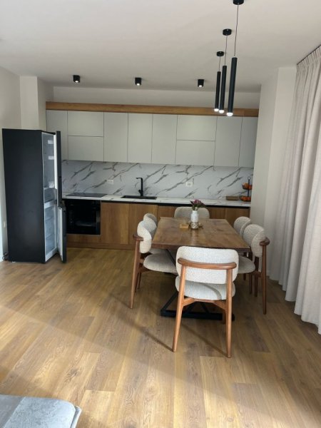 Tirane, jepet me qera apartament 2+1+Ballkon , 110 m² 800 € (Don Bosko)