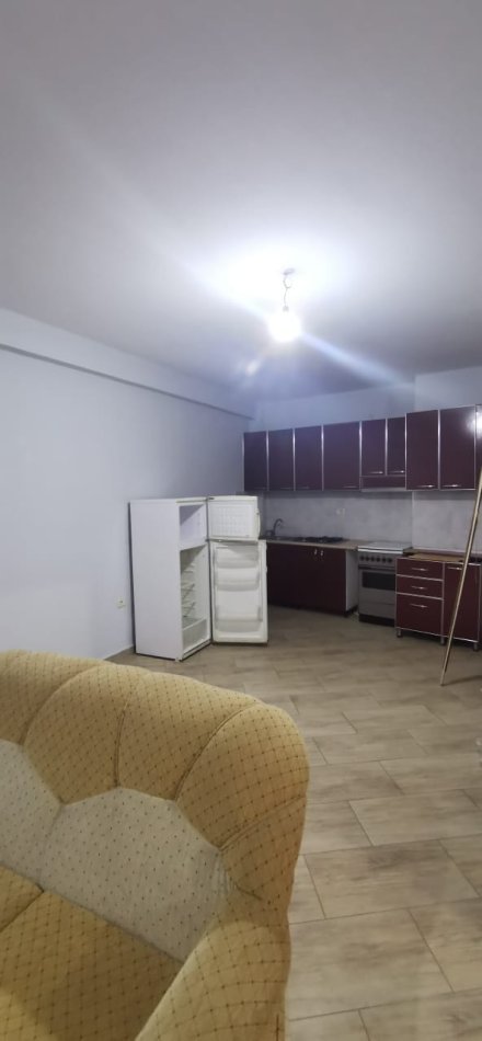Tirane, jepet me qera apartament 2+1+Aneks+Ballkon , 110 m² 400 € 