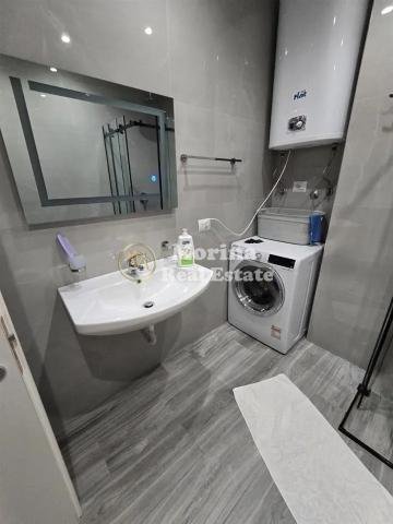 Tirane, jepet me qera apartament 2+1 Kati 3, 96 m² 700 € (Liqeni i Thate)
