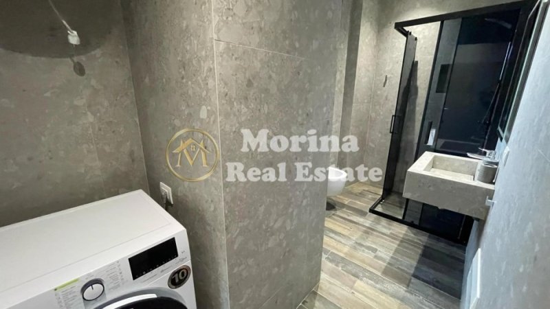 Tirane, jepet me qera apartament duplex 2+1 Kati 6, 125 m² 1.700 € (Qender)