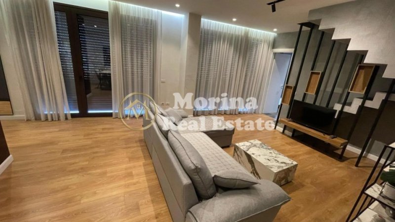 Tirane, jepet me qera apartament duplex 2+1 Kati 6, 125 m² 1.700 € (Qender)