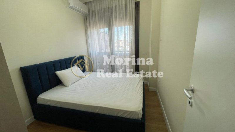 Tirane, jepet me qera apartament duplex 2+1 Kati 6, 125 m² 1.700 € (Qender)