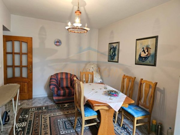 Shitet, Apartament 3+1 tek 21 Dhjetori, Tirane.