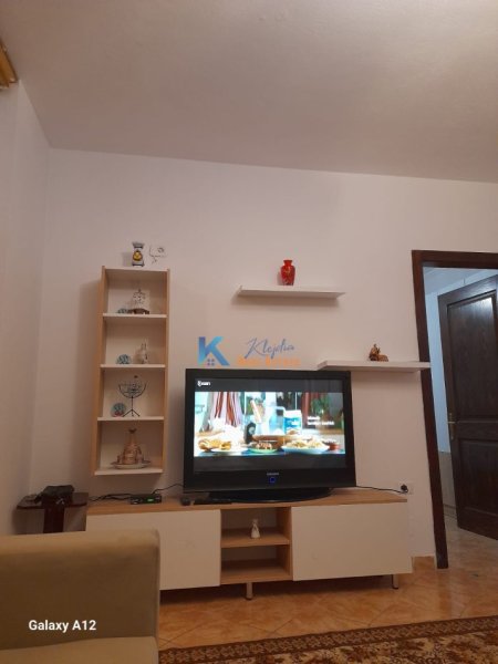 Tirane, jap me qera apartament 2+1+Ballkon Kati 2, 70 m² 550 € (Don Bosko)
