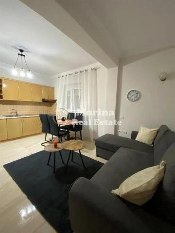 Tirane, jepet me qera shtepi 1+1 Kati 1, 70 m² 400 € (Vilat Gjermane)