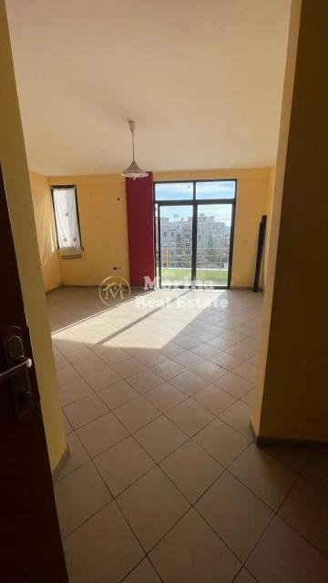 Tirane, jepet me qera apartament 2+1 Kati 3, 120 m² 350 € (Shkoze)