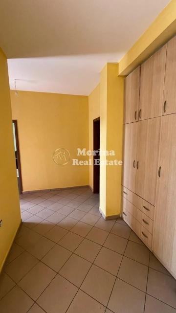 Tirane, jepet me qera apartament 2+1 Kati 3, 120 m² 350 € (Shkoze)