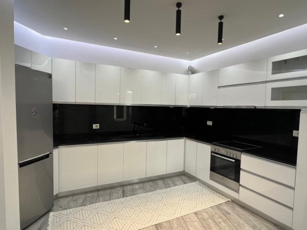 Tirane, shes apartament 2+1 Kati 7, 85 m² 133.000 € (Kompleksi Fratari Astir)