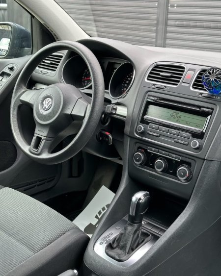 Tirane, shes makine VW GOLF 6 (2.5 Benzine+Gaz) automatik Klima 239.000 km 6.300€