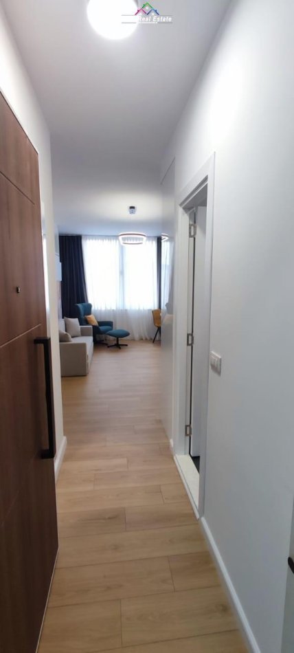Tirane, shes garsonier Kati 4, 35 m² 82.000 € (Komuna e Parisit, prane Big Market)