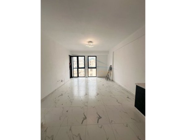 Shitet, Apartament 1+1+Post Parkimi, Kompleksi Urban Gate, Unaza e Re, Tiranë